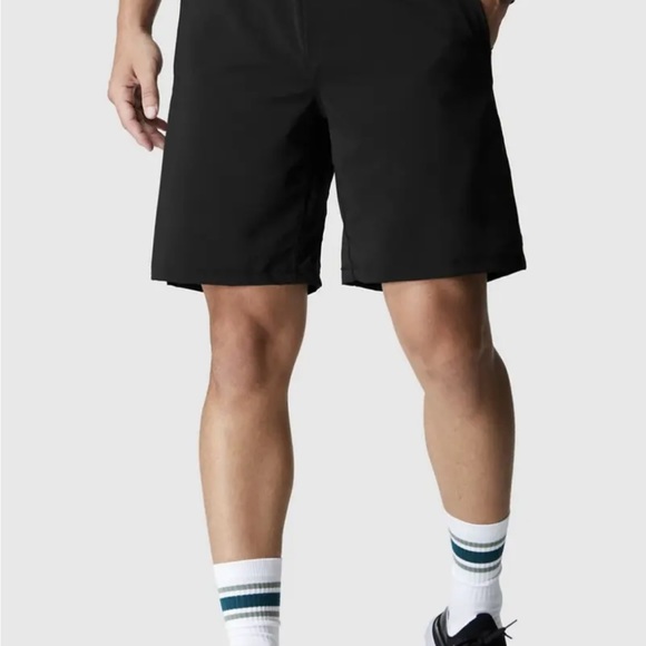 Fabletics Men’s The Franchise Shorts 9" Inseam Zip Pockets Black Size XL New - Picture 2 of 6